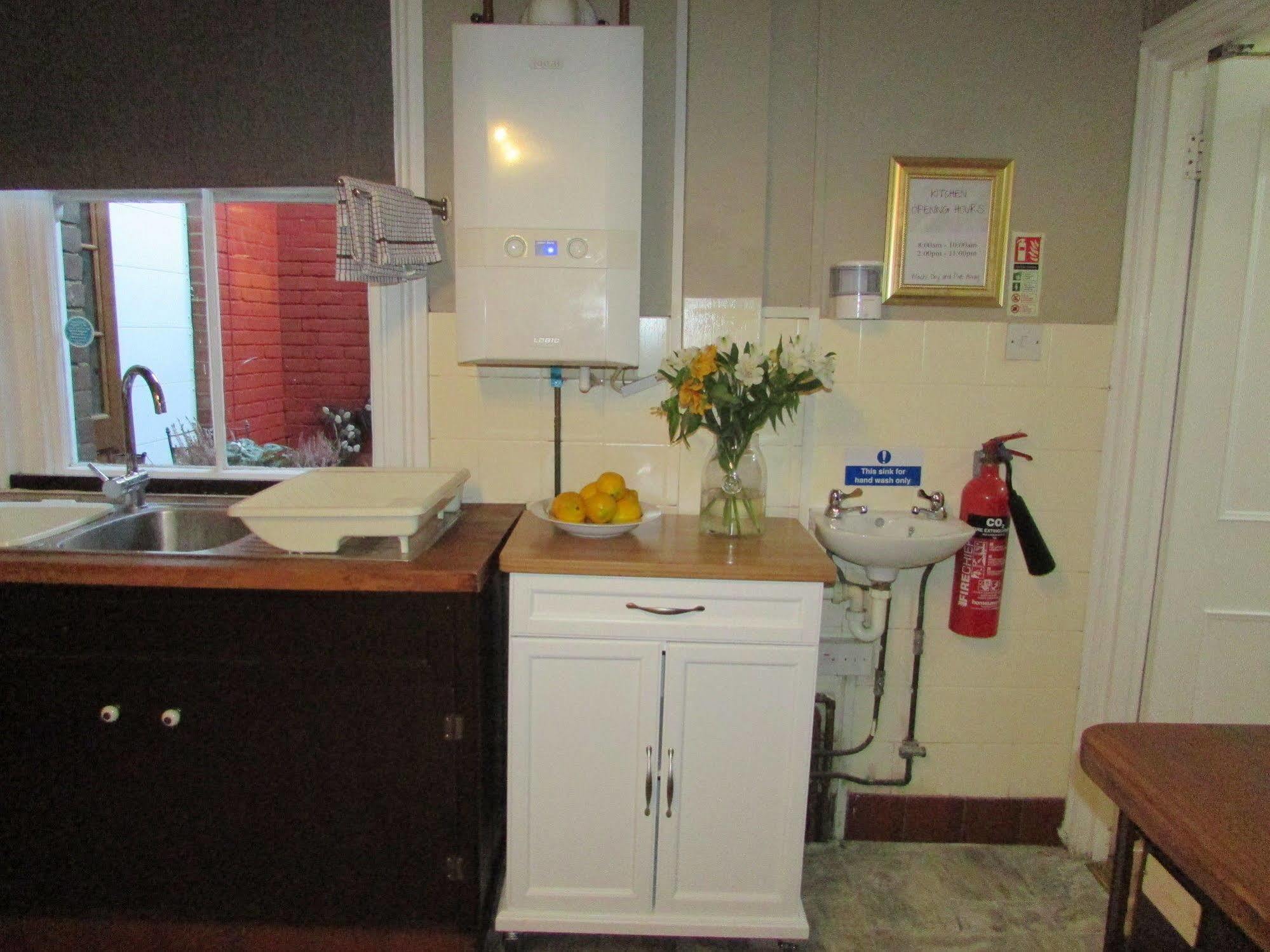 Kipps Backpackers Canterbury Exterior foto